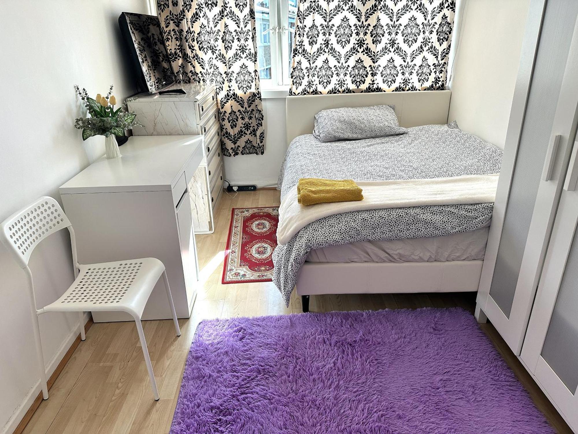Excellent Double Rooms In Cheap Rate Around Central Лондон Екстериор снимка